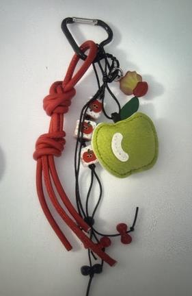 Hanger manzana | 3209